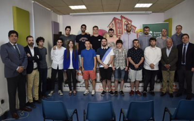 La FER y Fundación Bankia entregan los diplomas a los 16 alumnos del curso de competencias digitales de FP Dual